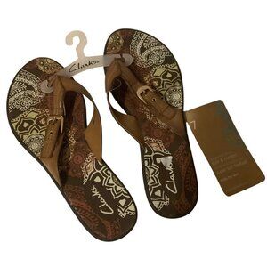 Clarks Women 7 Sandals Honey Color Buckle & Soft Footbed Style Comfort Beach